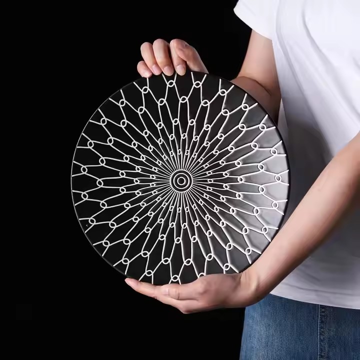 網線紋黑白餐盤